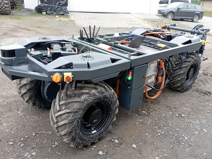 ELWOBOT