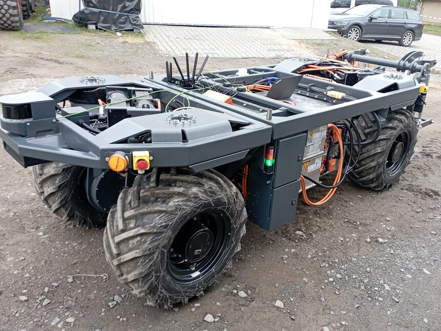 ELWOBOT